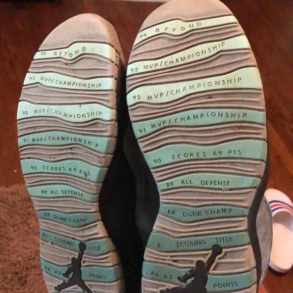 very rare, statue of liberty jordan 10s - Picture 3 of 6